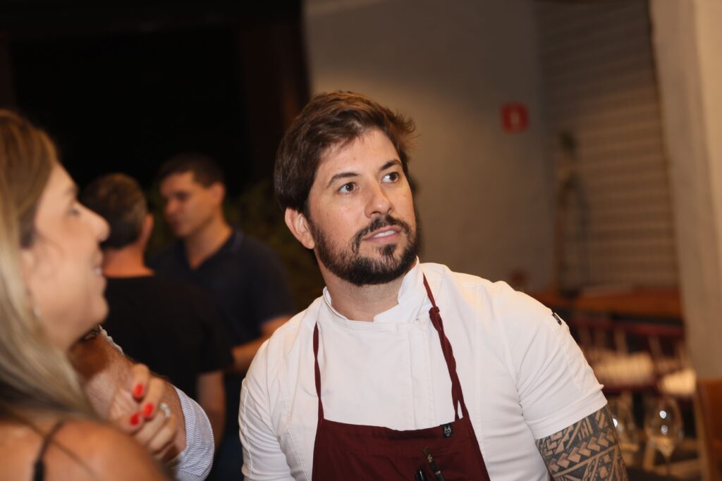 Adriano Rondinelli no Soft opening do Tui em 21-10 | Crédito: Rafael Cautella